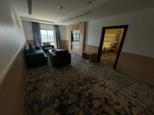 Mora Hotel 8